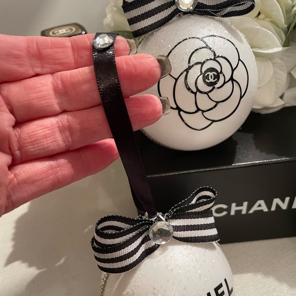 Chanel Ornaments - Picture 7 of 8